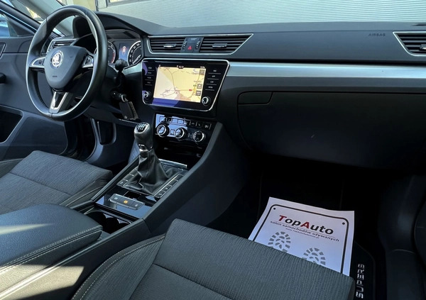 Skoda Superb cena 79900 przebieg: 109000, rok produkcji 2017 z Rawa Mazowiecka małe 631